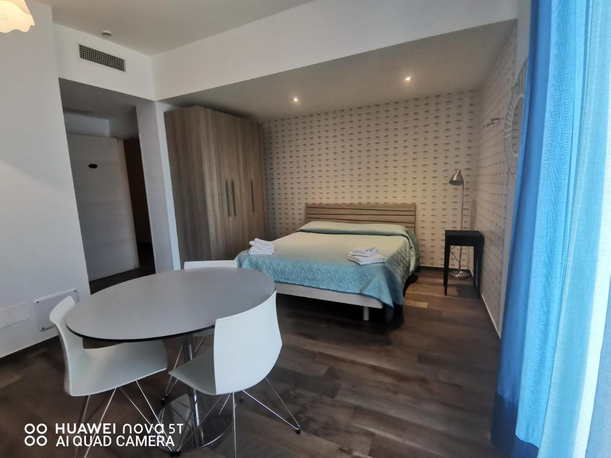 Zacapa B&B Taranto Bagian luar foto
